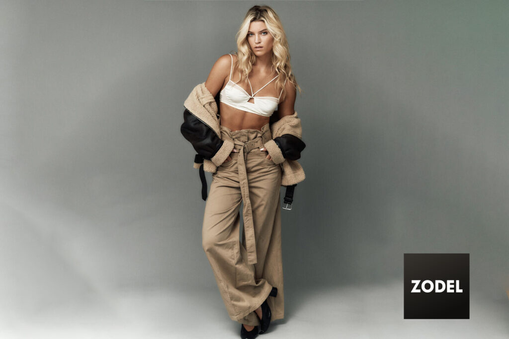 Hire NY fitting models on Zodel