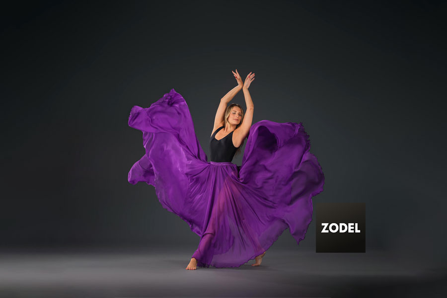 Hire Julia S. on Zodel. Book Models with Dance and Gesticulation Techniques